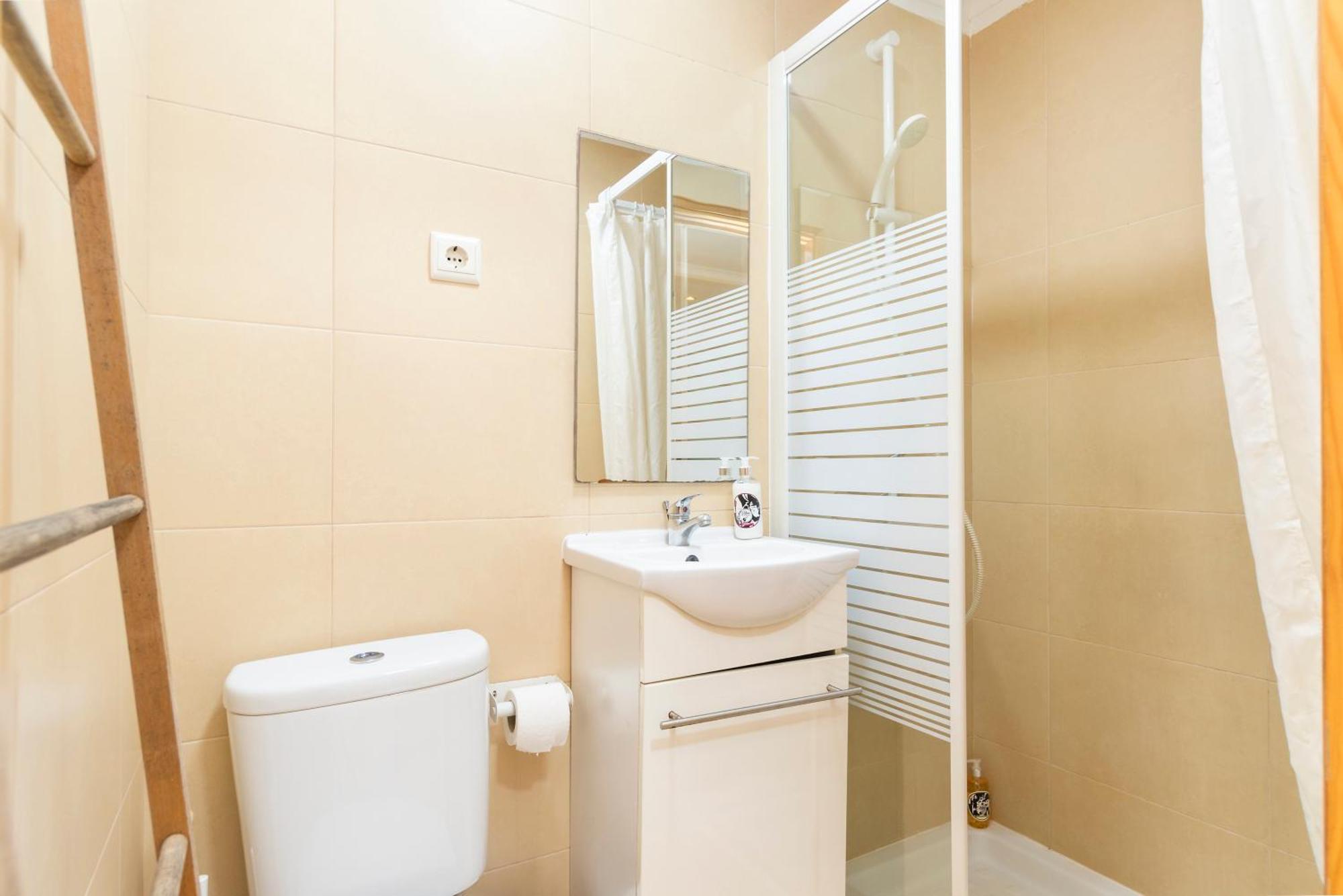 Lejlighed Budget 1 Bed Down Town *